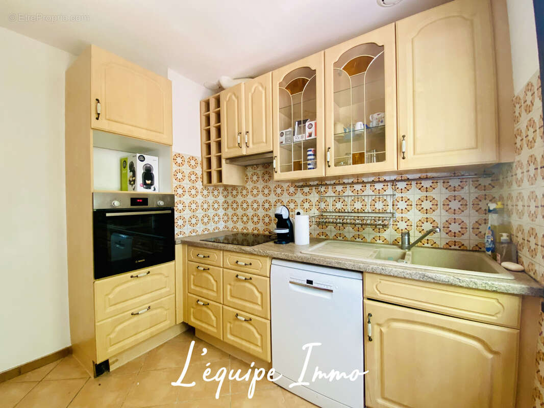 Maison T4 sur terrain arboré avec piscine et garage - photo 6