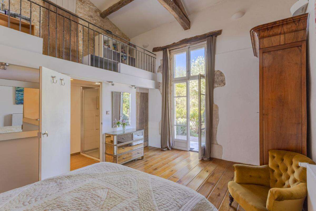 Maison à CAHUZAC-SUR-VERE