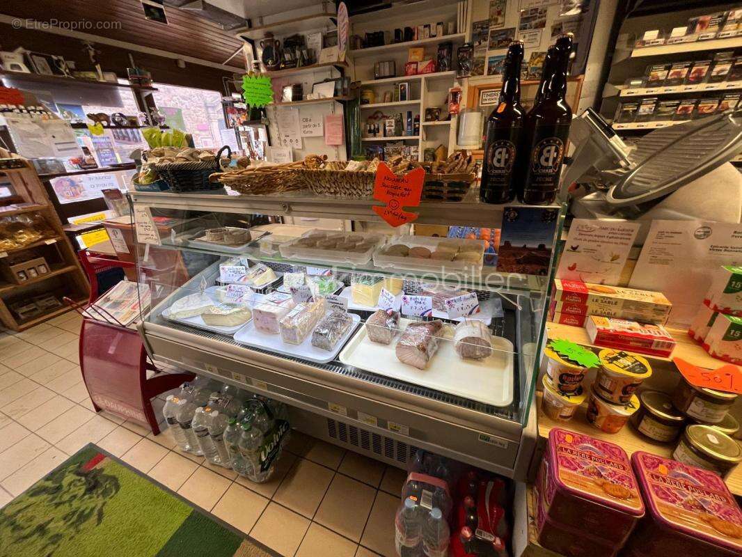 Commerce à SAINT-VICTOR