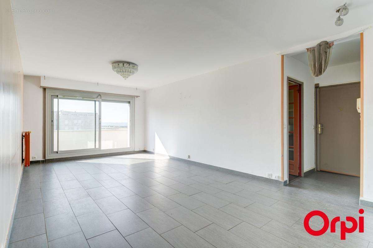 Appartement à VENISSIEUX