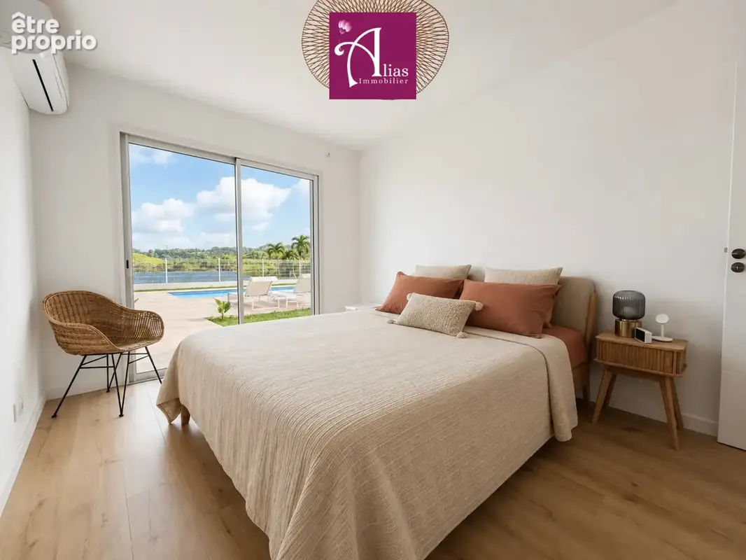 Villa contemporaine F6 de 205 m2 avec piscine à Duquerry   Petit-Bourg - photo 4