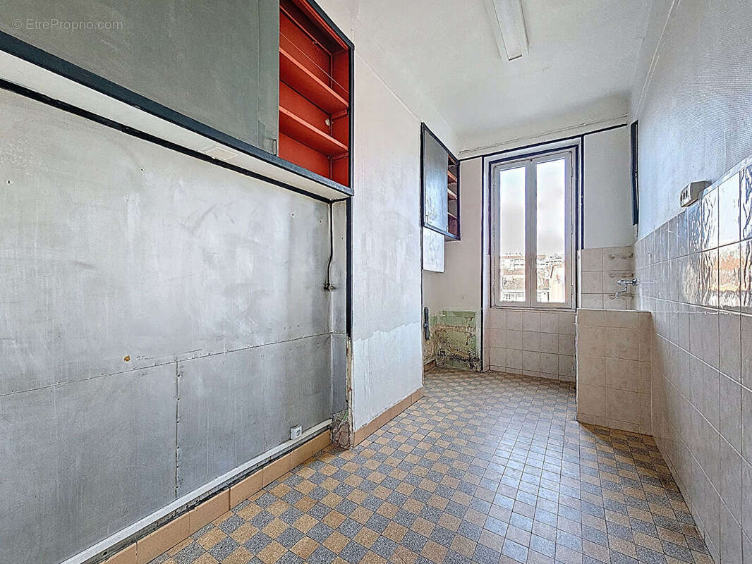 Appartement à MARSEILLE-1E