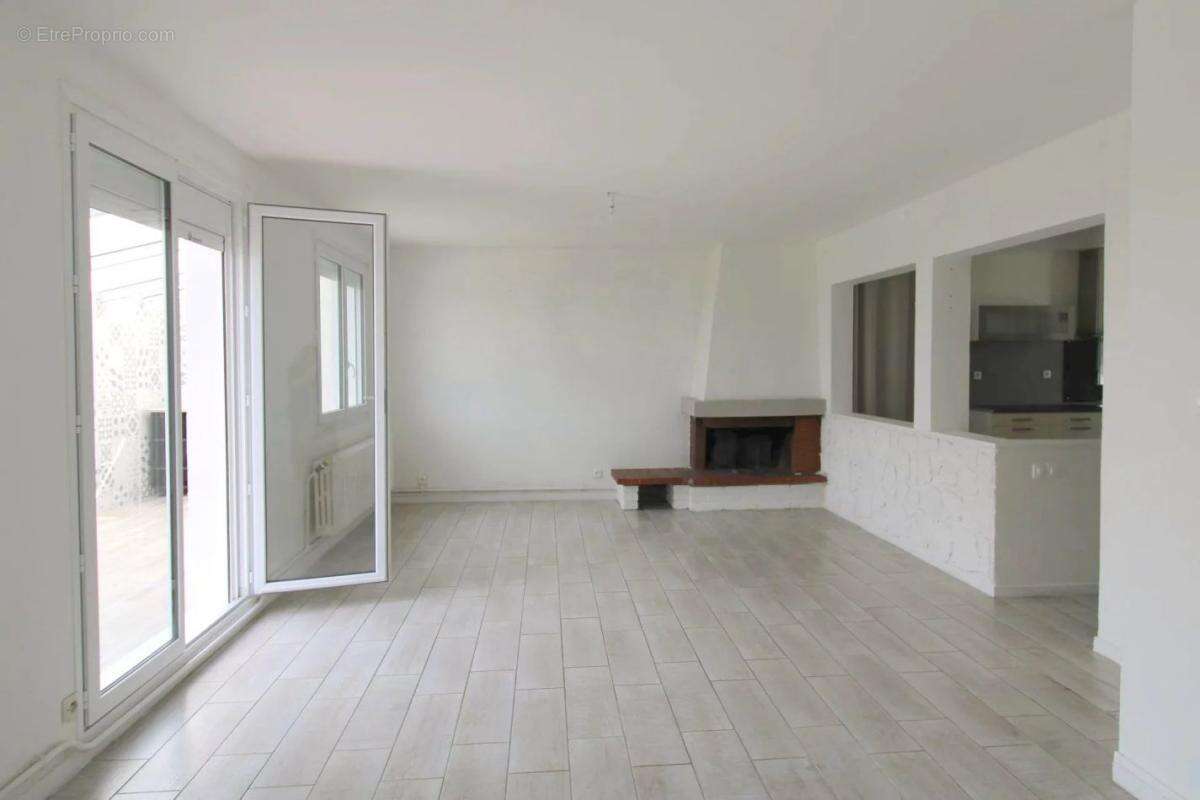 Maison à EQUEURDREVILLE-HAINNEVILLE