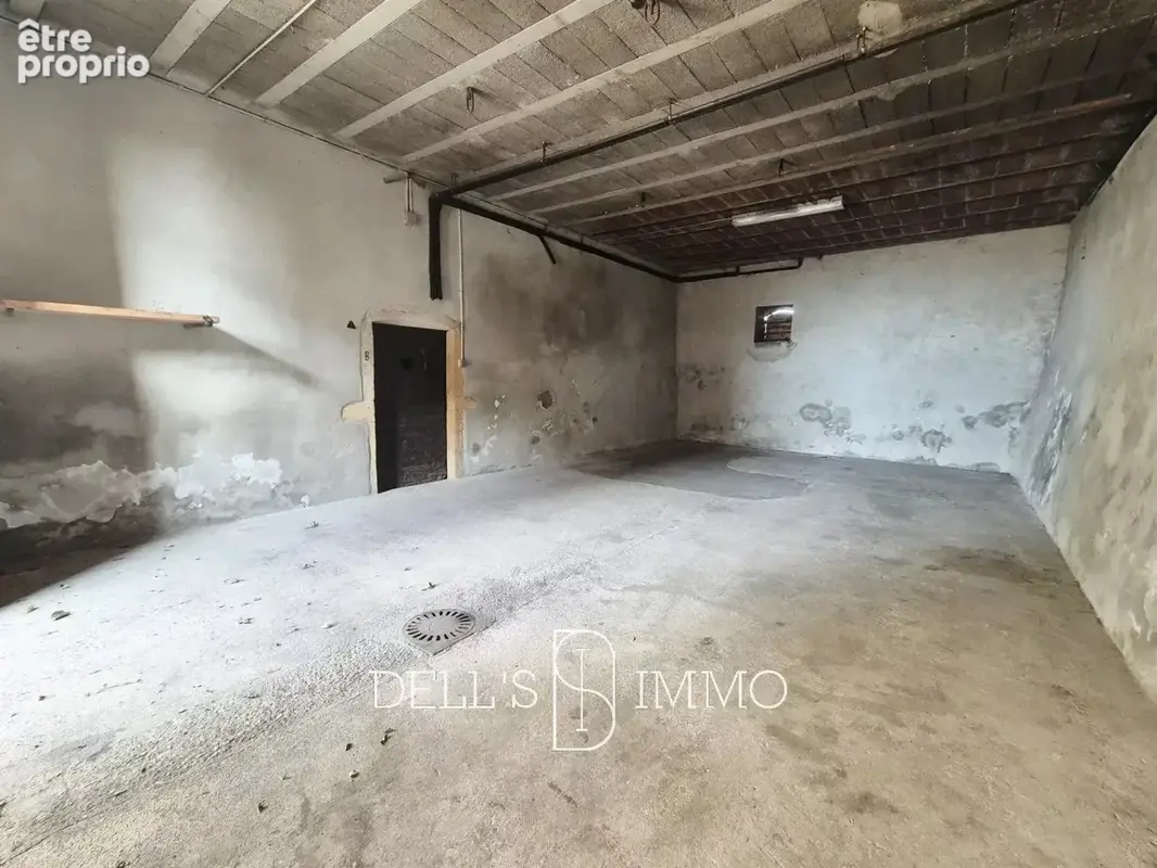 Maison ancienne avec dépendances, terrain et jolie vue - photo 14