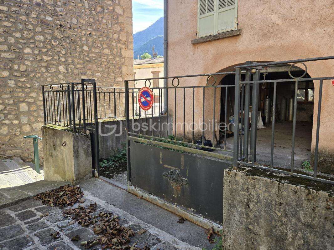 Maison à SAINT-SAUVEUR-SUR-TINEE