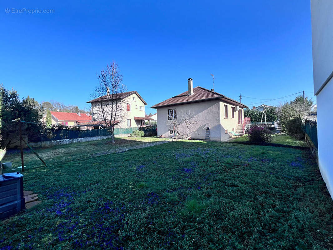 Maison à PONT-DE-CHERUY