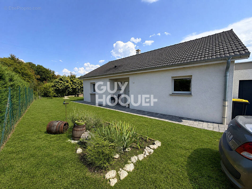 Maison 3 pièces 81 m² · à Byans-sur-Doubs · 81 m² · 234 000 €