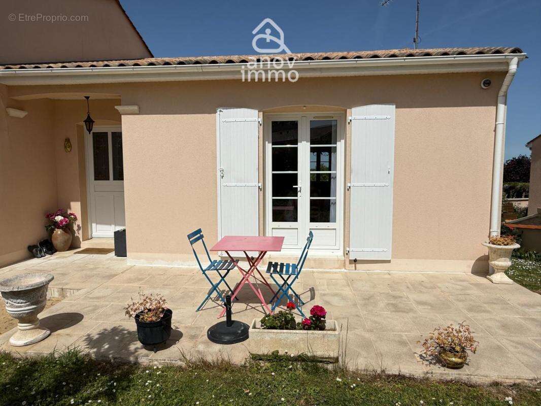 EXCLUSIVITE : Maison 4 chambres St Yrieix sur Charente - gar - photo 3
