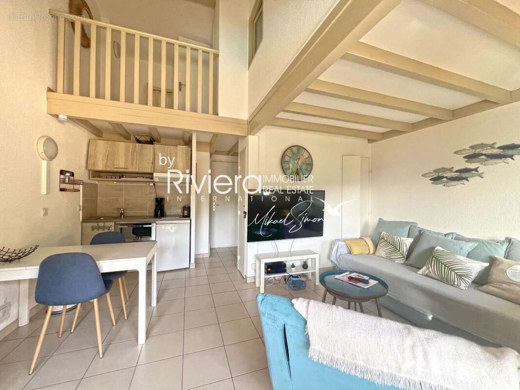 Appartement à LA CROIX-VALMER