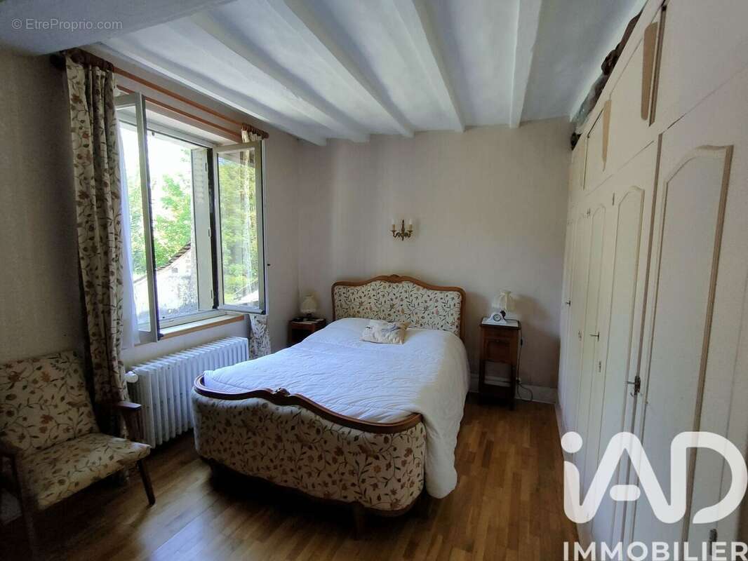 Maison 60 m² à Saint-Georges-De-La-Couee  - photo 5