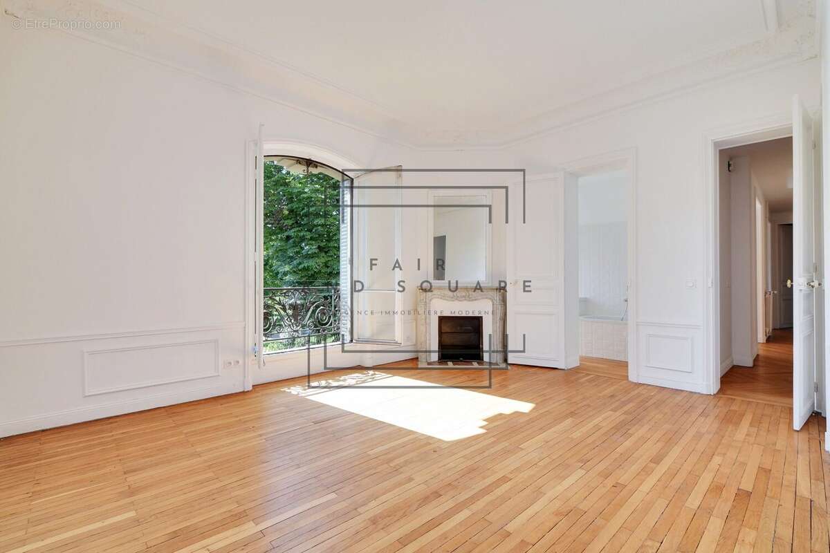 Appartement à NEUILLY-SUR-SEINE