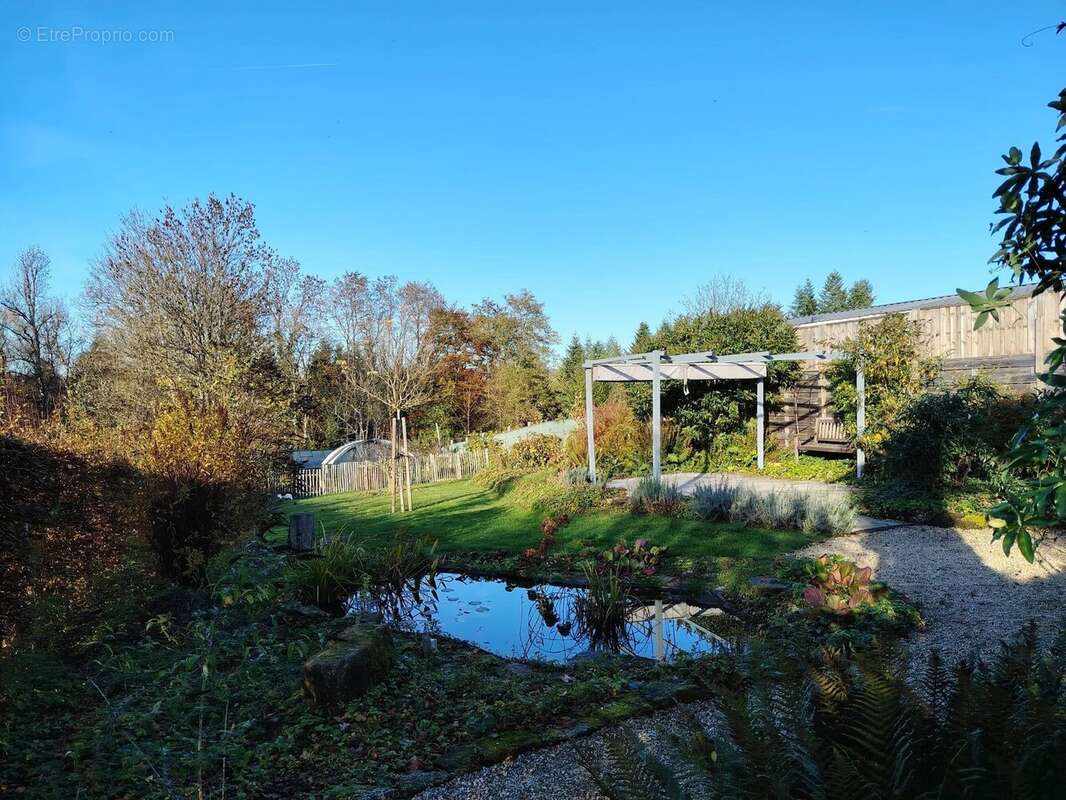 Maison à LA BASSE-VAIVRE