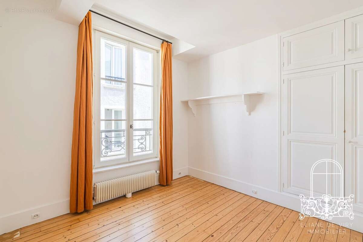 Maison à PARIS-16E