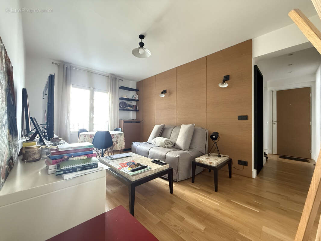 Appartement à COURBEVOIE