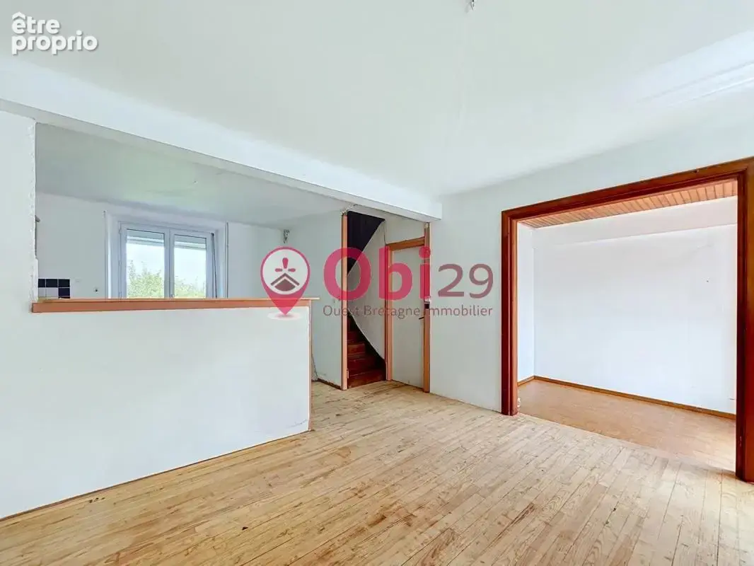 Maison familiale avec beau potentiel et vue dégagée ! - photo 5