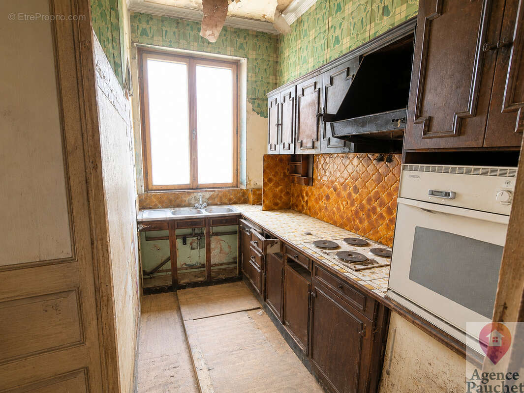 Boulogne-sur-mer   vieil âtre   exclusivité investisseurs   grande maison t7 de 135 m2 à rénover   division po - photo 6