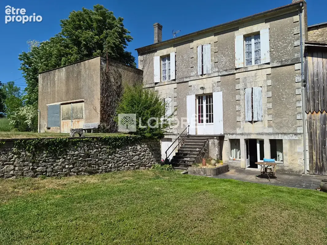 Maison de caractère, ancienne Minoterie, Atelier d'artiste et dépendances. - photo 5