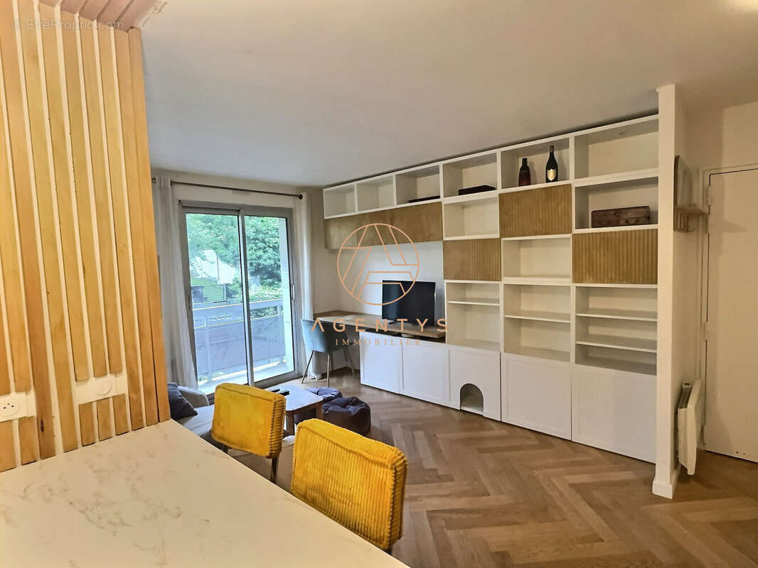 Appartement à SAINT-MAUR-DES-FOSSES