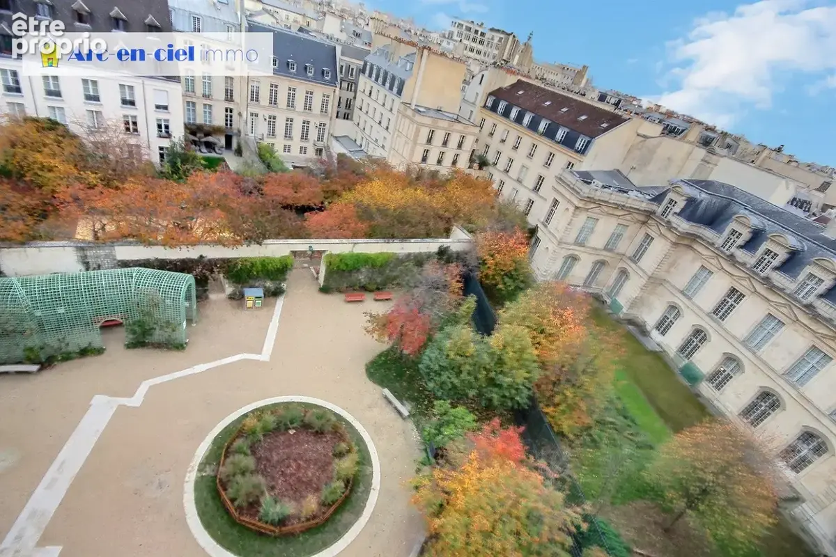2 pièces vue jardin Anne Frank Le Marais - photo 1