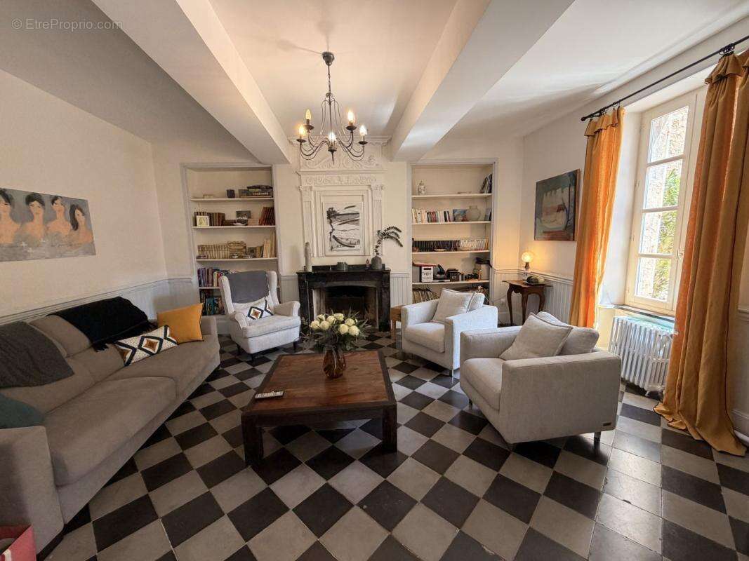 Maison 305 m² à Armissan  - photo 3
