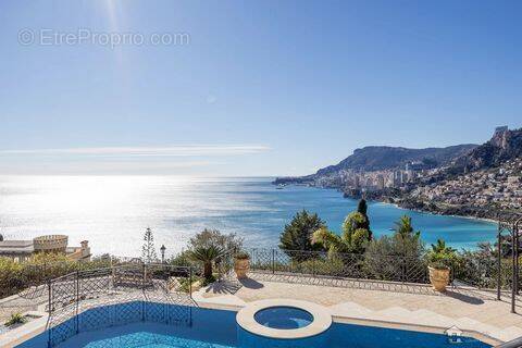 Maison à ROQUEBRUNE-CAP-MARTIN