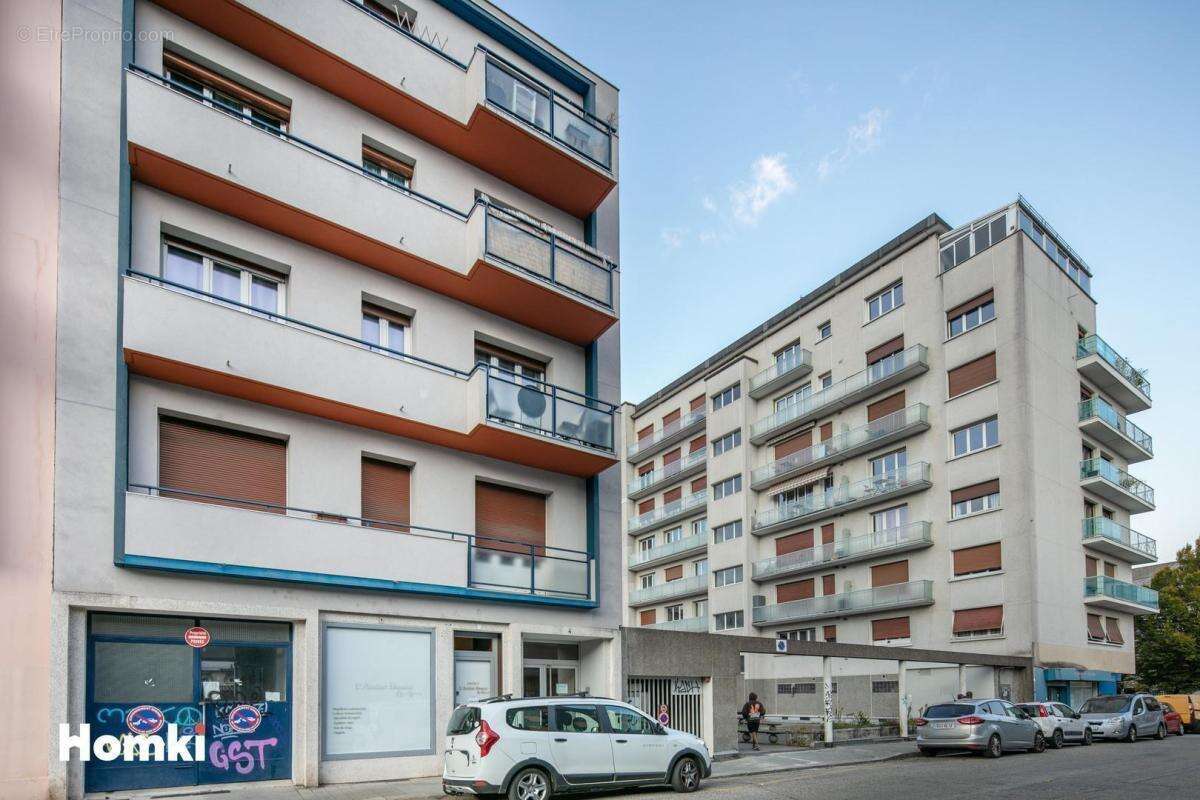 Appartement T1 de 26 m2 à Grenoble 38100, Rue des Champs Elysées - photo 2