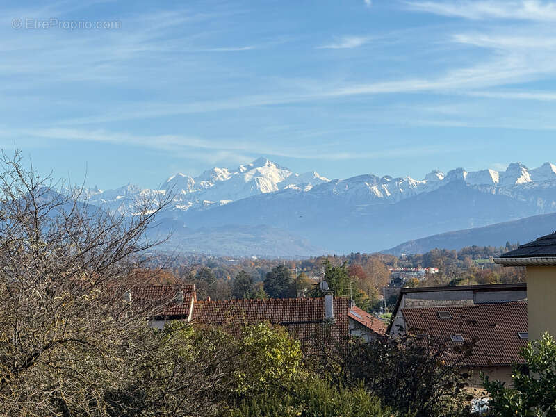 Maison à PREVESSIN-MOENS