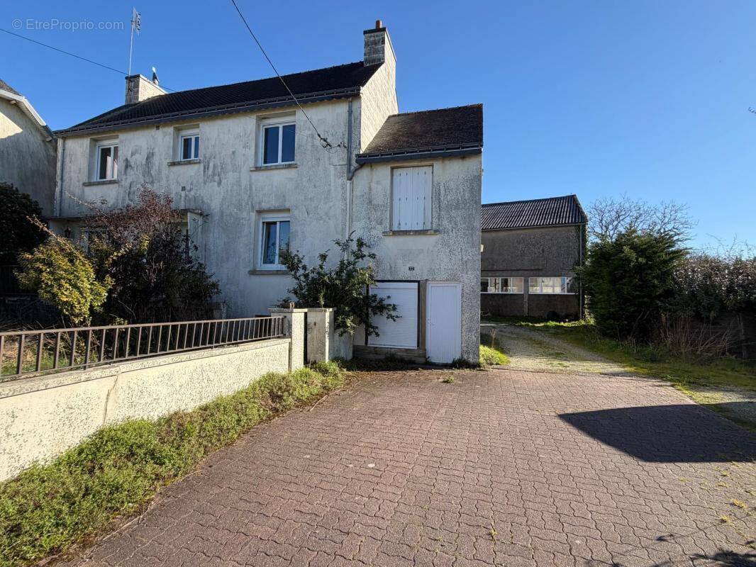 Maison à LE CROISTY