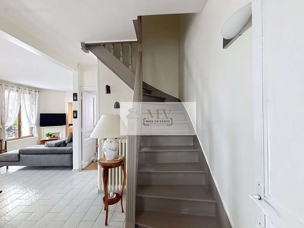 Maison à LE PERREUX-SUR-MARNE