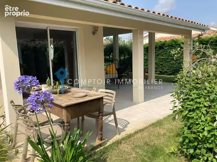 MOLIETS ET MAA : Villa plain pied récente P5 4 chambres avec terrain pisicinable - photo 2