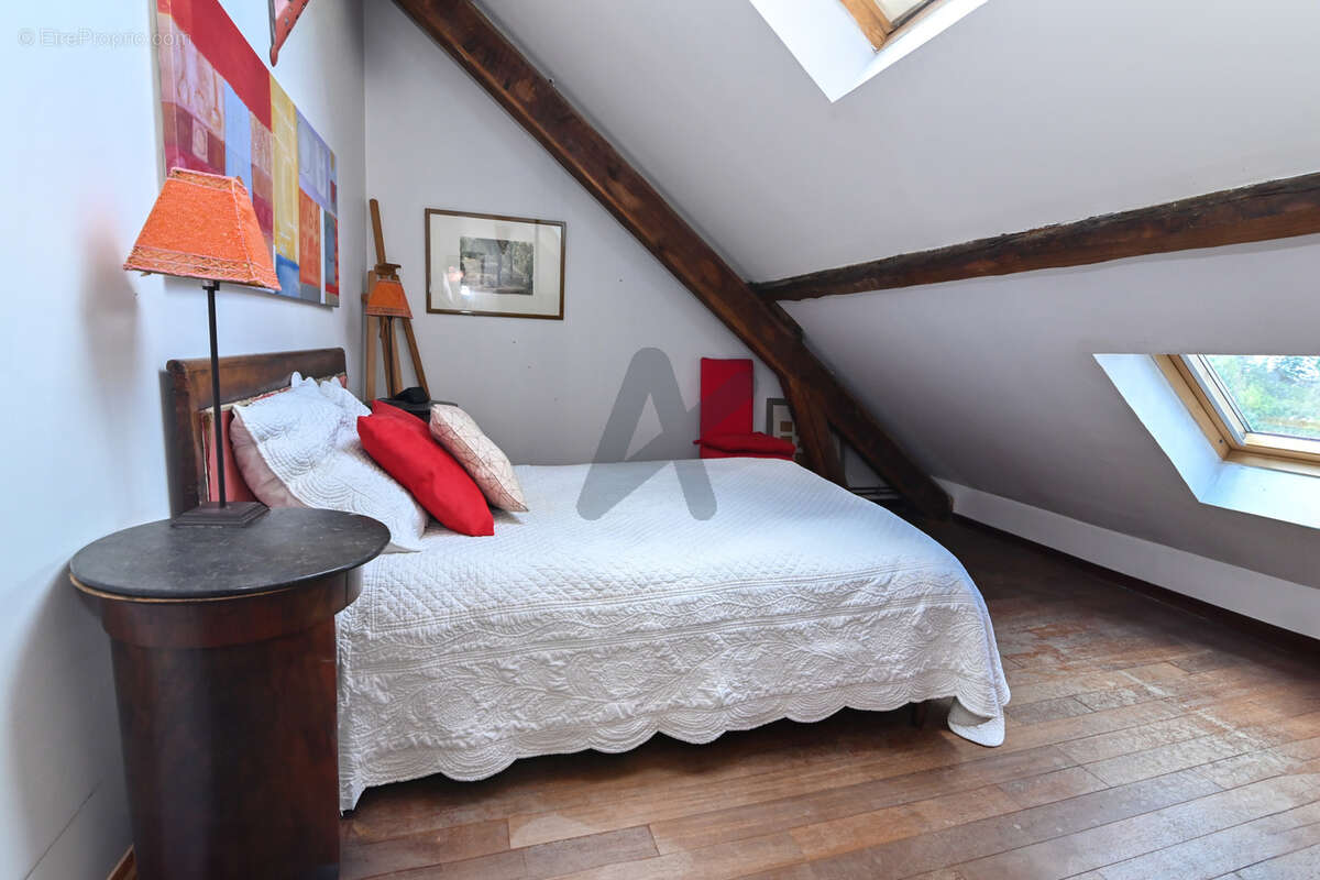Maison à CHARBONNIERES-LES-BAINS