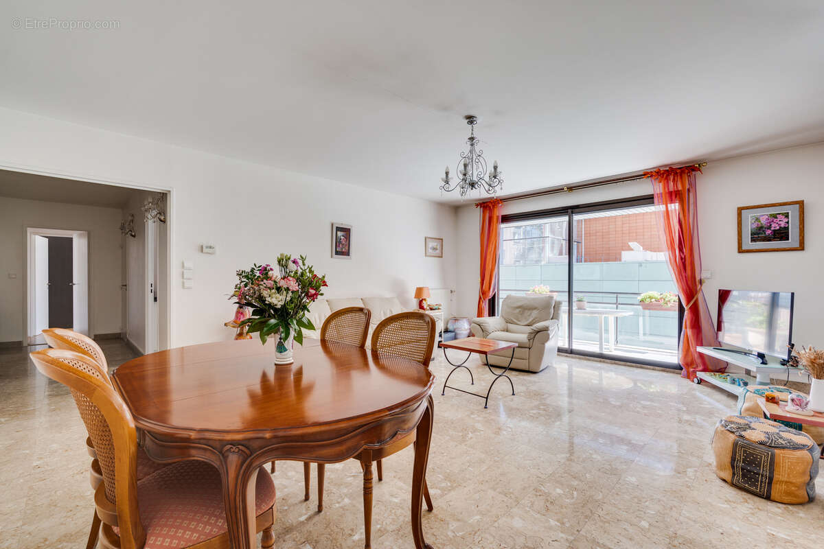 Appartement de standing T5 de 127,72 m2 avec une terrasse de 33 m2, Toulouse Compans Caffarelli (31000) - photo 2
