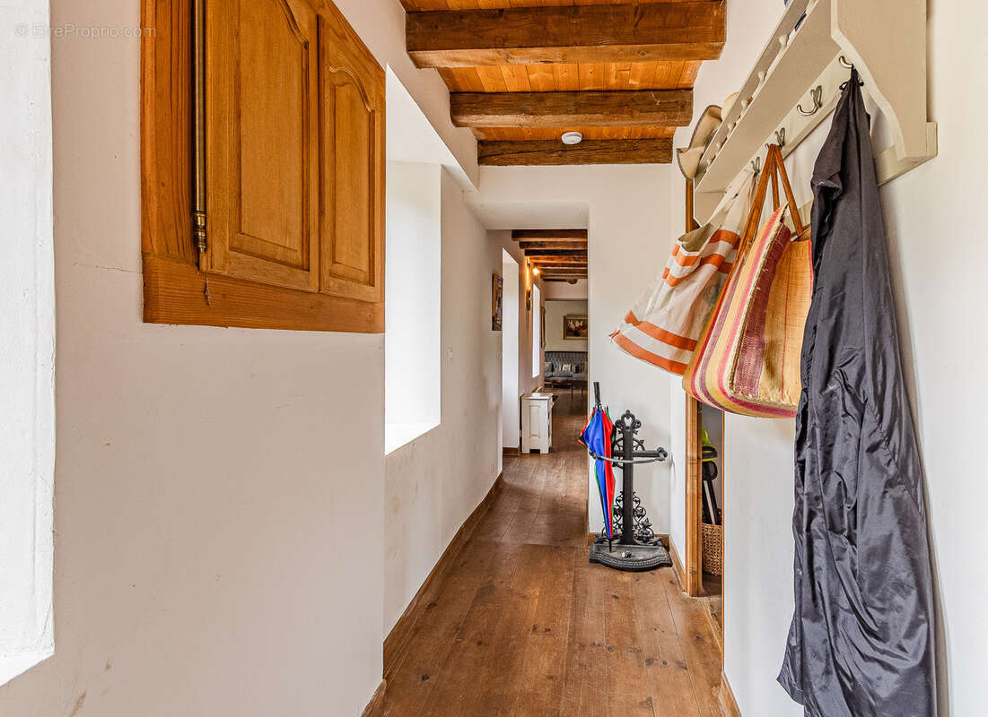 Maison à SAINT-JUST-D'AVRAY