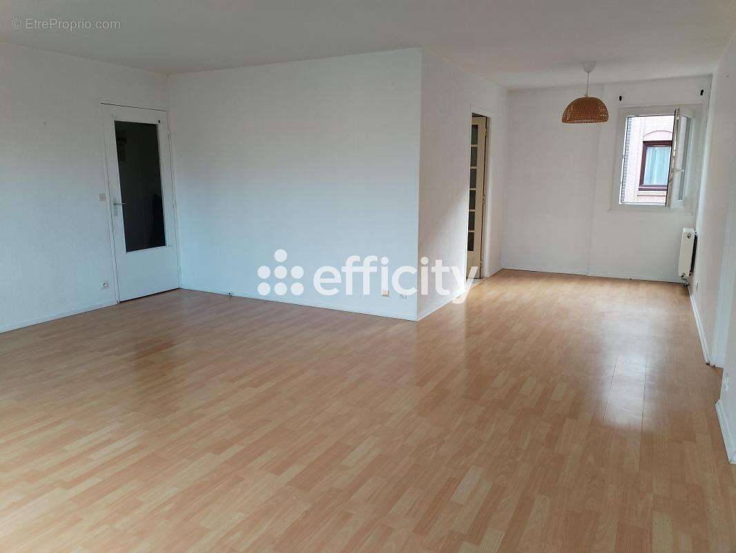 Appartement à MONTIGNY-LE-BRETONNEUX