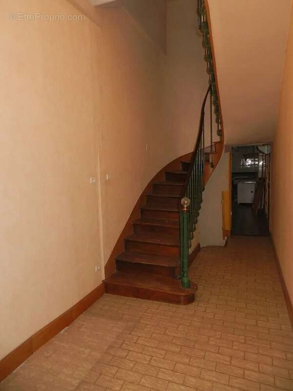 Maison à SAINT-PIERRE-SUR-DIVES