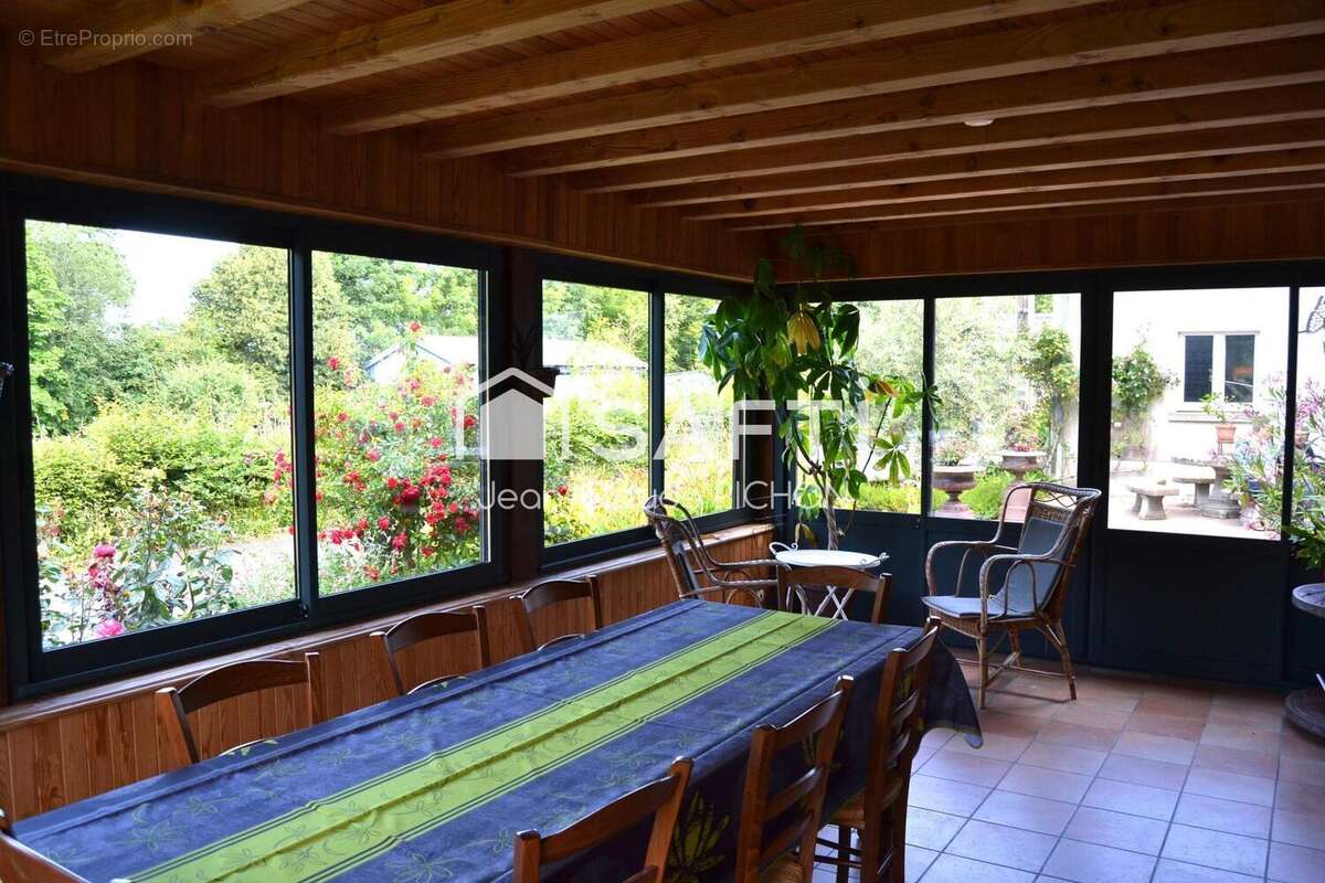 Photo 9 - Maison à AMBRIERES-LES-VALLEES