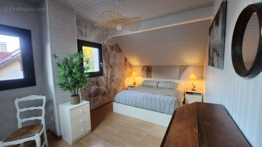 Maison à NAVES-PARMELAN