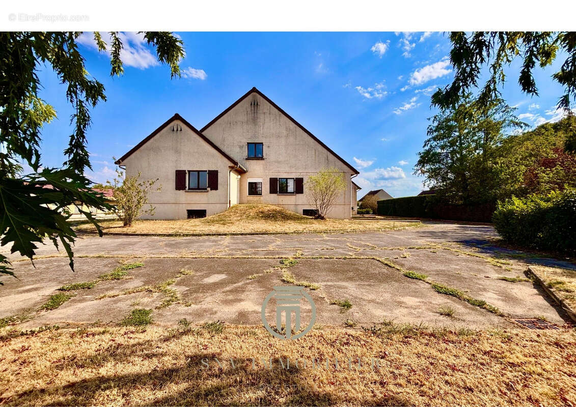 Grande propriété familiale de 357 m2 avec sous-sol de 300 m2 et potentiel de division, à 15 min de Paray-le-Mo - photo 31