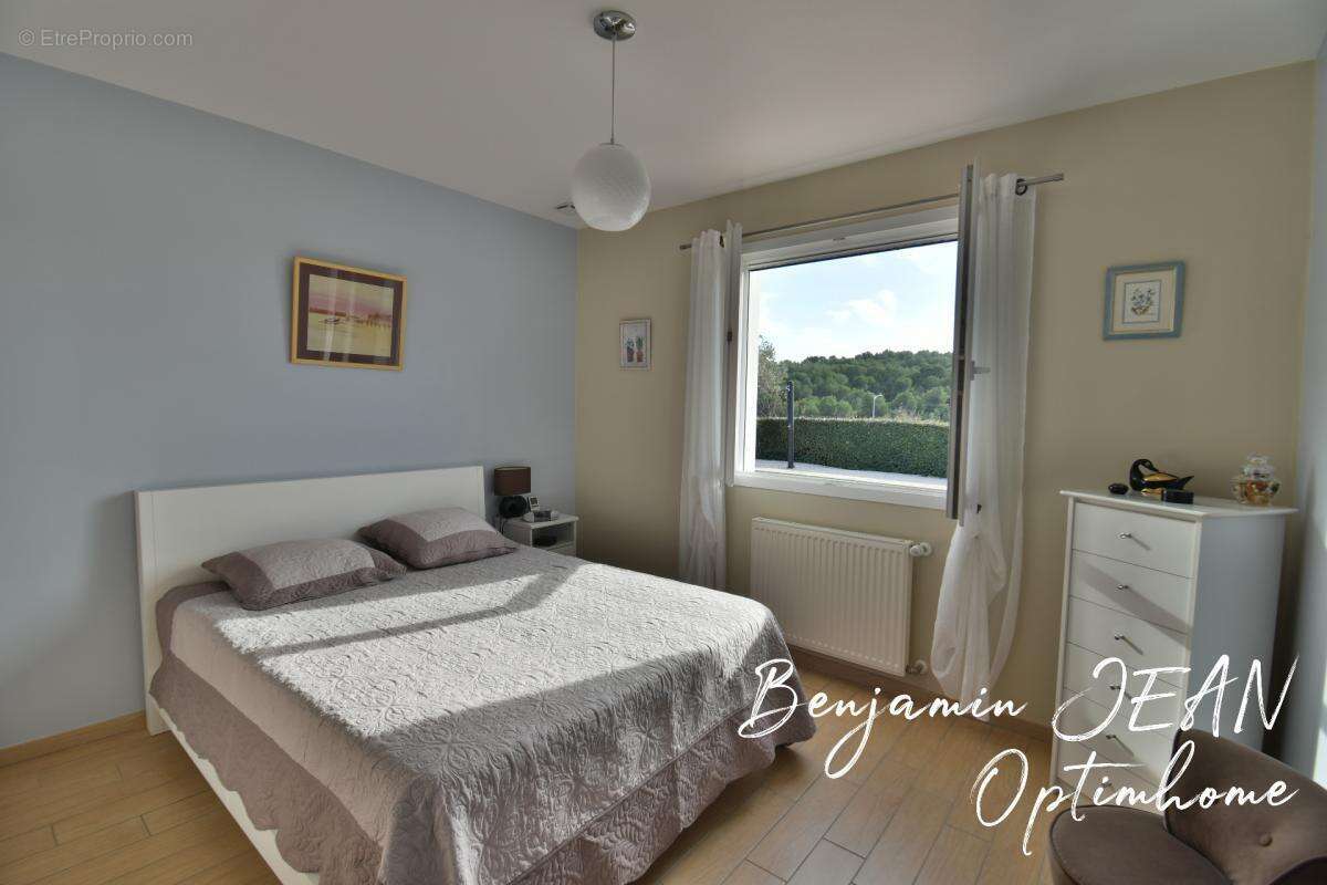 À vendre – Maison de plain-pied 115 m² à Nissan-lez-Enserune - photo 18