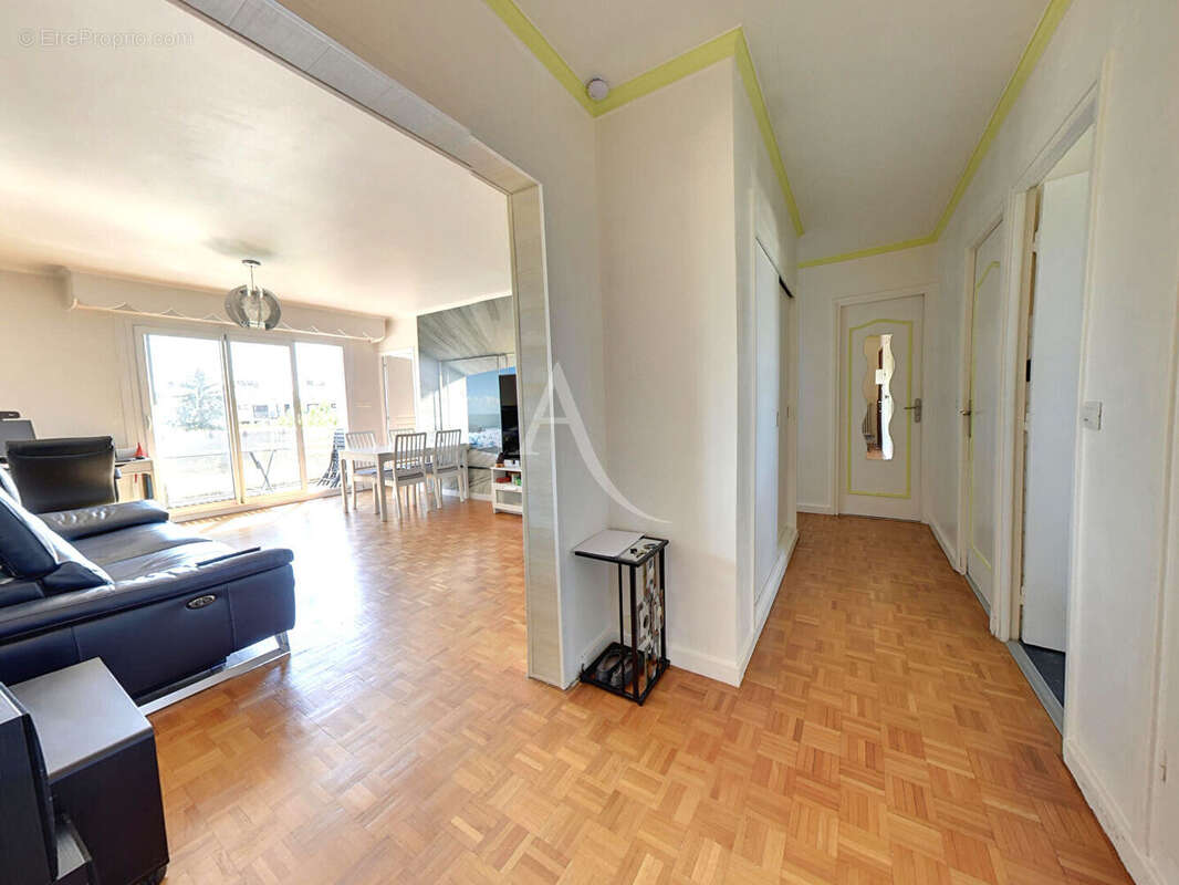 Appartement à LE PERREUX-SUR-MARNE