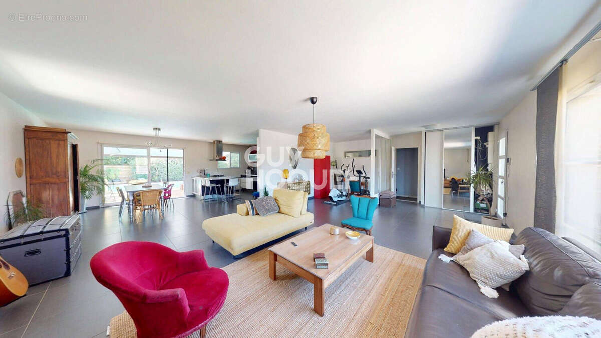 Maison plain pied, au calme, piscine, garage - photo 5