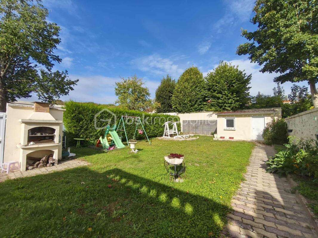 Maison de 150 m², 3 chambres et 1 bureau - photo 2