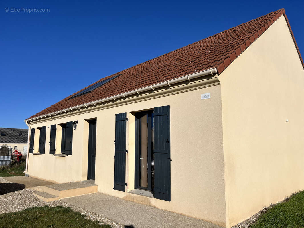 Maison à LA CHAPELLE-SUR-AVEYRON