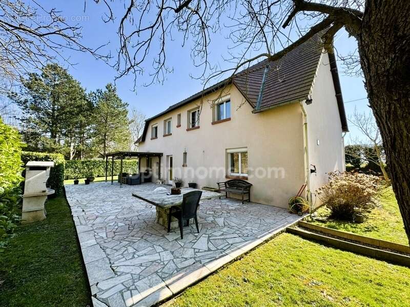 Maison à COURBEPINE