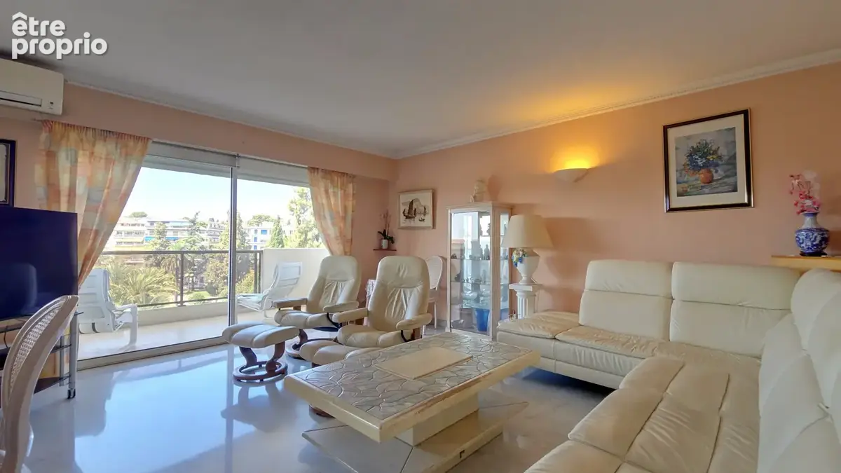 LE CANNET à vendre 4 pièces de 117 m2 avec terrasse et balcon, cave et garage sous-sol - photo 3