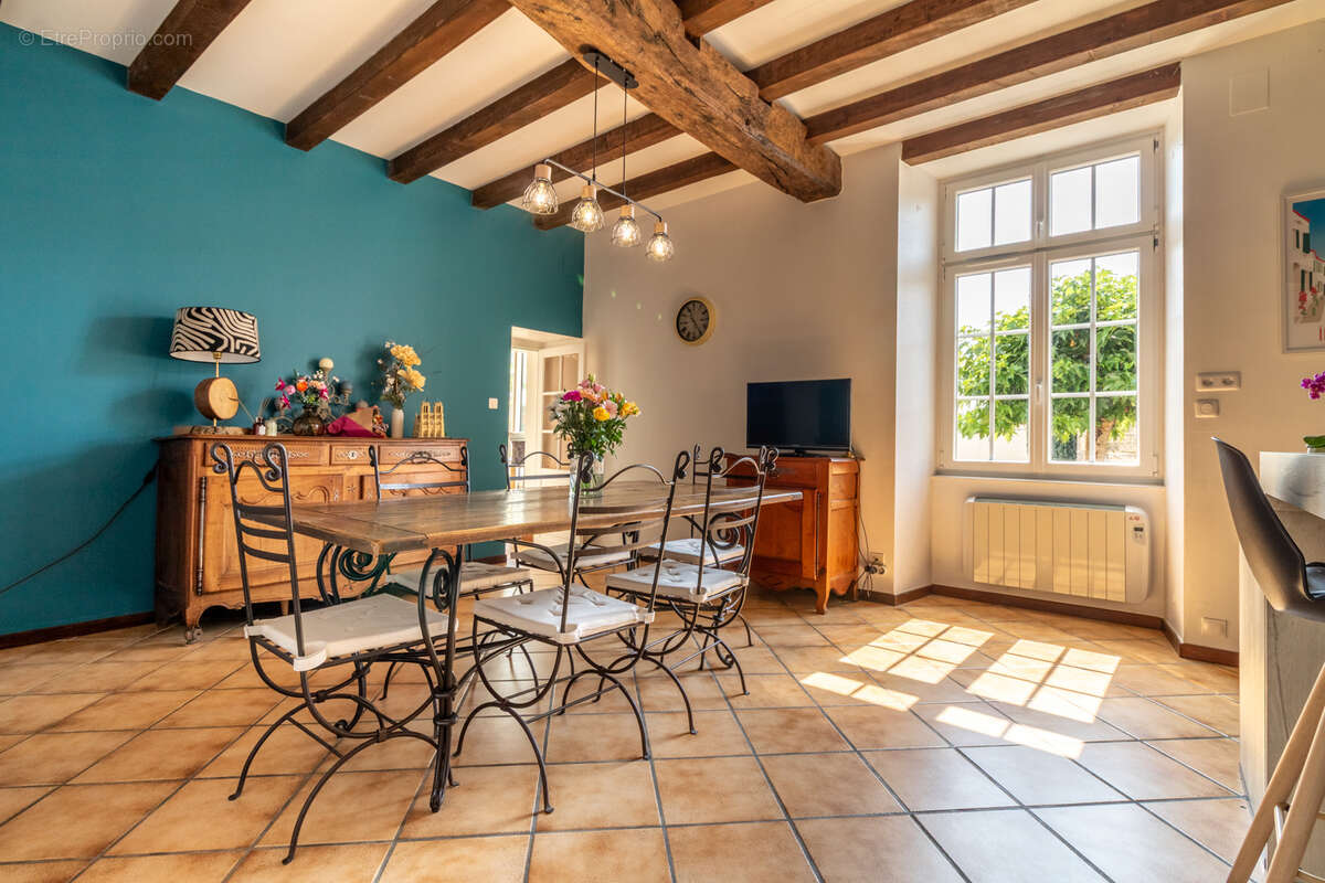 Maison de caractère, 264 m2, 4 chambres, bureau, piscine, dépendances - photo 8