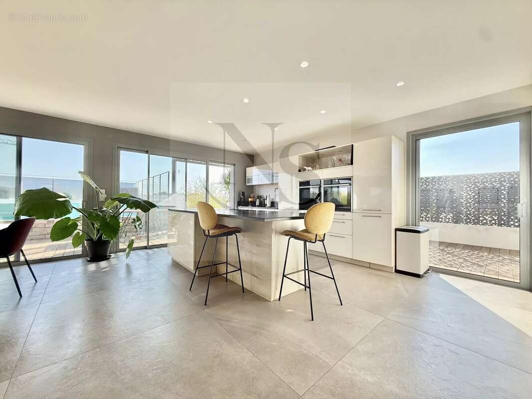 Appartement à EGUILLES