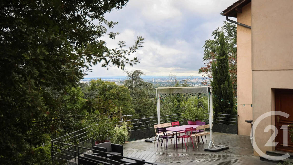 Maison à RILLIEUX-LA-PAPE