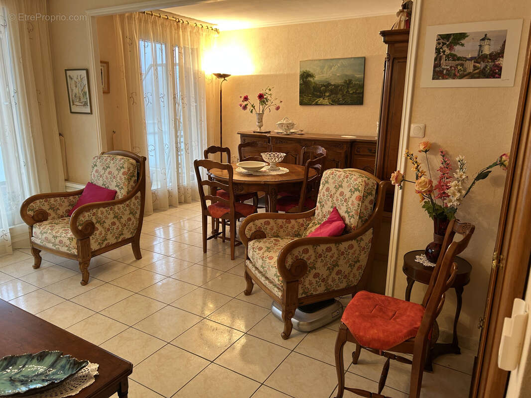 Appartement à MARSEILLE-8E