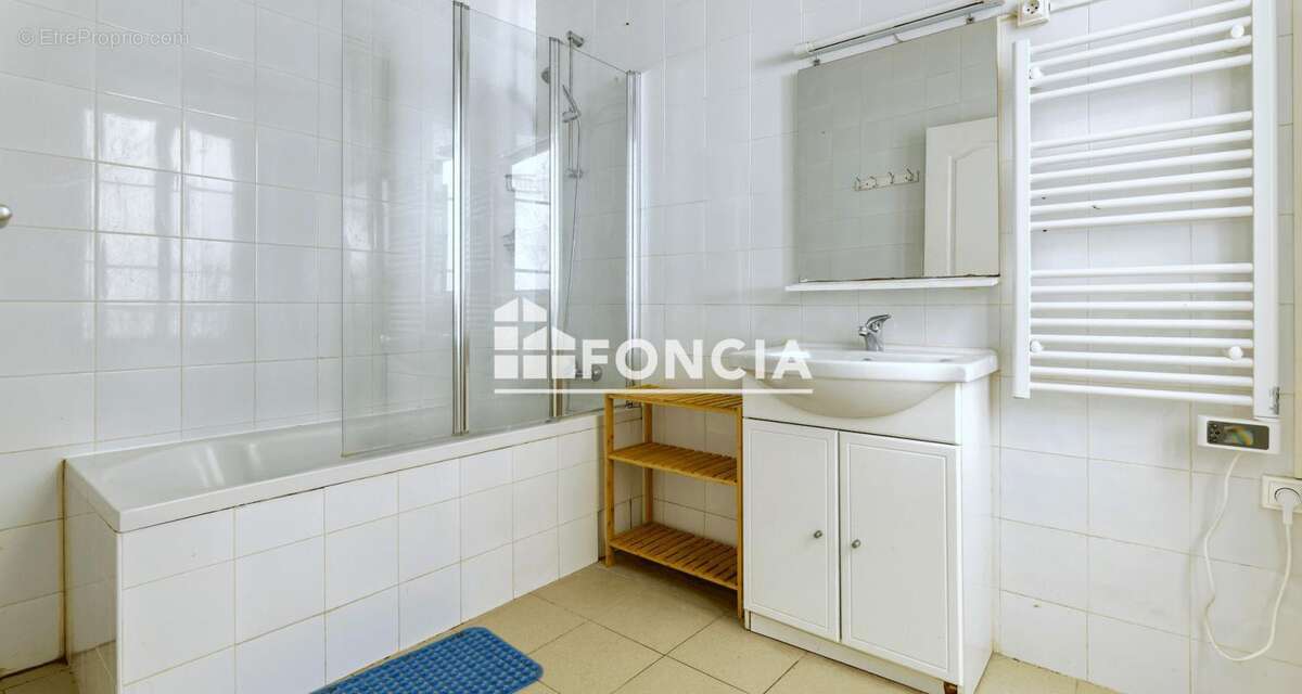 Appartement à PARIS-3E